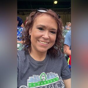 Meet your Posher, Lindsey